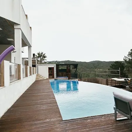 Villa De *